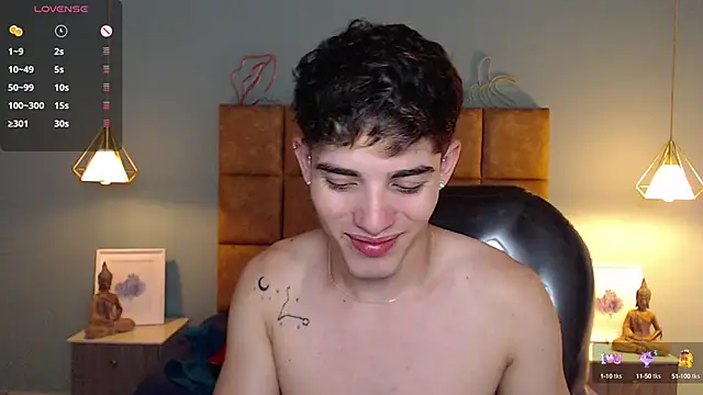 AlejooTwink online show from December 22, 2024, 10:04 pm
