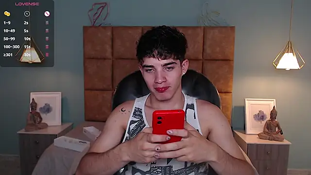 AlejooTwink online show from December 29, 2024, 12:52 am