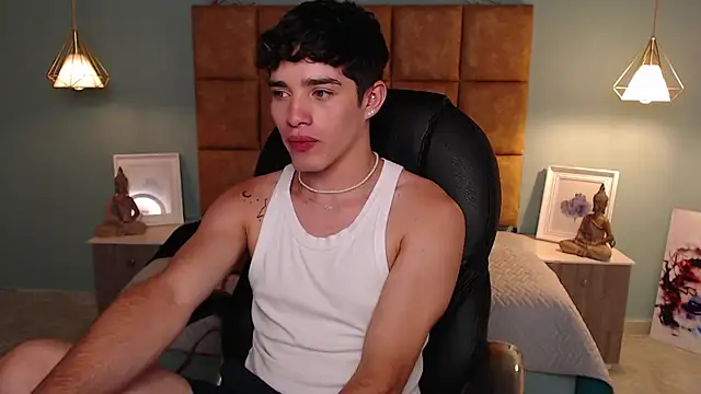 AlejooTwink online show from February 28, 2025, 9:44 pm