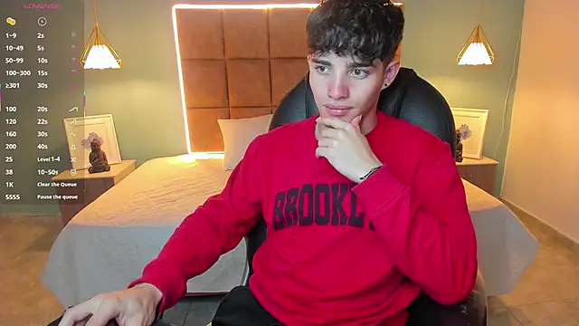 AlejooTwink online show from October 21, 2025, 3:07 am