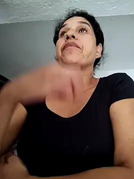 siri duque online show from February 5, 2025, 6:59 pm