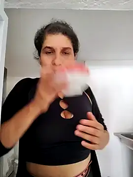 siri duque online show from February 10, 2025, 2:37 pm
