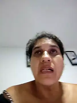 siri duque online show from February 15, 2025, 9:37 pm
