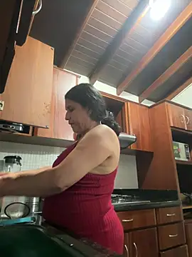 Snapshot of siri_duque chatting on June 2, 2026, 2:02 am siri duque online show from June 2, 2026, 2:02 am