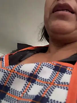 Snapshot of siri_duque chatting on June 11, 2026, 7:56 pm siri duque online show from June 11, 2026, 7:56 pm