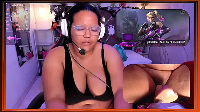 Snapshot of MhiaRey chatting on October 23, 2025, 12:26 pm MhiaRey online show from October 23, 2025, 12:26 pm