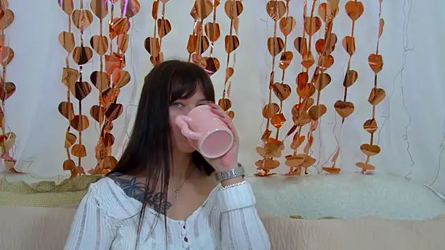 Snapshot of AlexandraBloom chatting on February 15, 2026, 6:59 pm AlexandraBloom online show from February 15, 2026, 6:59 pm