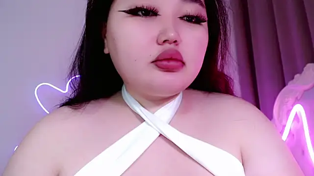 amina moonlightt online show from September 27, 2025, 1:54 am