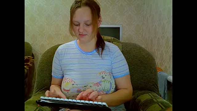 Aria  Dark online show from November 16, 2025, 9:42 pm