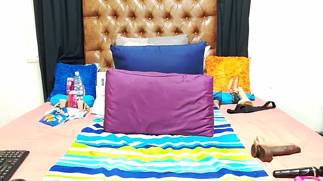 Snapshot of Hotxbums22 chatting on October 9, 2025, 7:50 am Hotxbums22 online show from October 9, 2025, 7:50 am