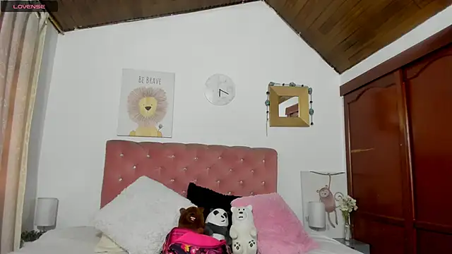 CelessteRedds online show from March 13, 2025, 11:30 am