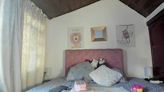 CelessteRedds online show from January 13, 2026, 12:10 pm