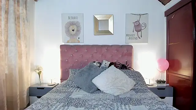 Snapshot of CelessteRedds chatting on March 16, 2026, 11:58 am CelessteRedds online show from March 16, 2026, 11:58 am