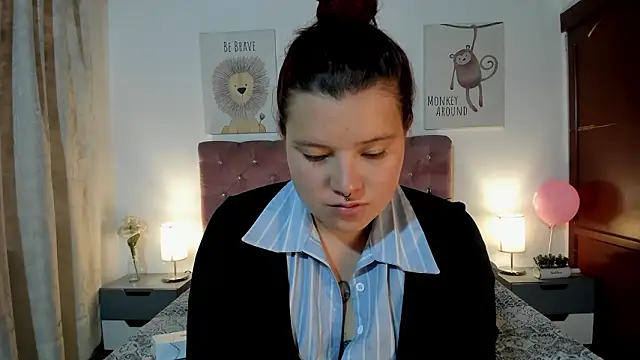 Snapshot of CelessteRedds chatting on March 17, 2026, 11:35 am CelessteRedds online show from March 17, 2026, 11:35 am