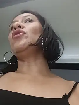 Slut Milf  online show from January 16, 2025, 7:31 pm