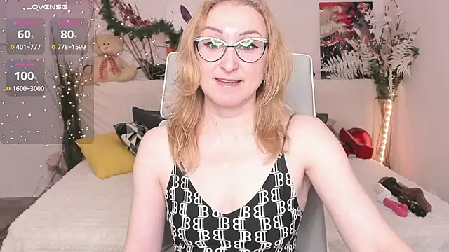 MadissonKiss online show from December 16, 2025, 2:16 am