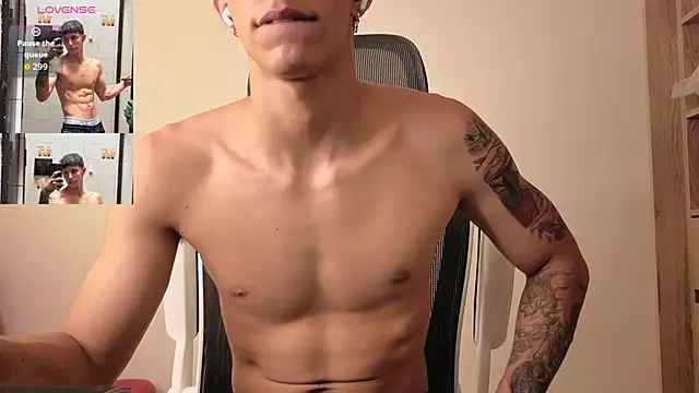 Cristopher23  online show from September 30, 2025, 4:12 pm