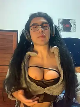 Snapshot of roguer_darkk chatting on February 26, 2025, 6:37 am roguer darkk online show from February 26, 2025, 6:37 am
