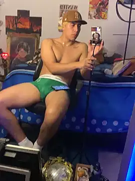 Snapshot of roguer_darkk chatting on March 8, 2025, 6:21 am roguer darkk online show from March 8, 2025, 6:21 am