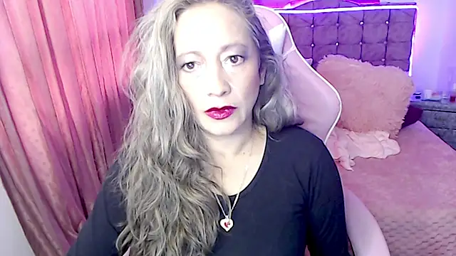 Snapshot of Melanyy_100 chatting on September 16, 2025, 7:48 pm Melanyy 100 online show from September 16, 2025, 7:48 pm