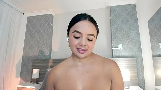 Snapshot of Mistyca chatting on July 6, 2026, 11:18 am Mistyca online show from July 6, 2026, 11:18 am