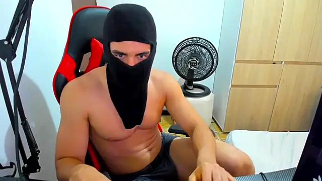 Calihotcaliente277 online show from December 3, 2024, 5:12 pm