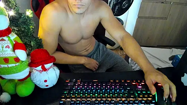 Calihotcaliente277 online show from December 18, 2024, 1:02 pm