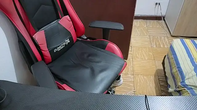 Calihotcaliente277 online show from February 5, 2026, 9:14 am