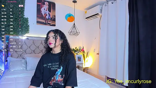 Snapshot of CurlyRose__ chatting on September 17, 2025, 10:44 pm CurlyRose   online show from September 17, 2025, 10:44 pm
