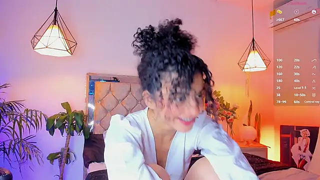 Snapshot of CurlyRose__ chatting on October 2, 2025, 10:28 pm CurlyRose   online show from October 2, 2025, 10:28 pm