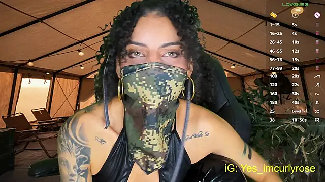 Snapshot of CurlyRose__ chatting on October 27, 2025, 10:58 pm CurlyRose   online show from October 27, 2025, 10:58 pm