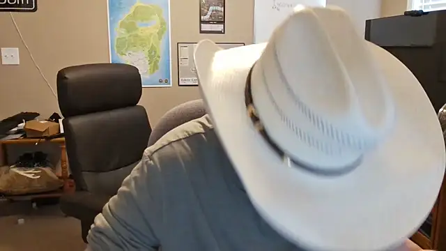 silverfish325 online show from February 6, 2026, 8:12 pm