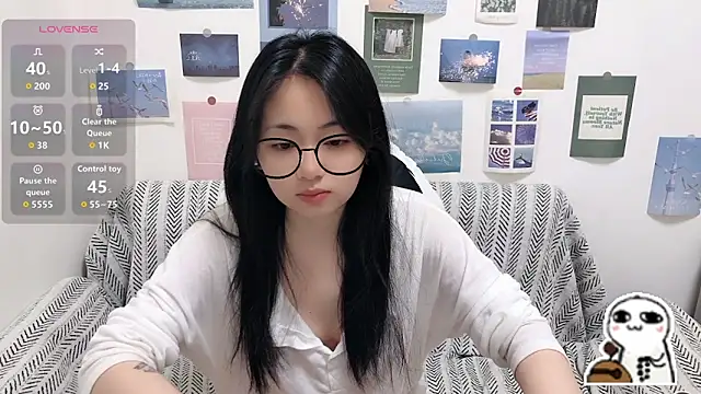 LiLiYbaby online show from April 16, 2026, 6:47 am