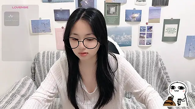 LiLiYbaby online show from May 9, 2026, 6:29 am