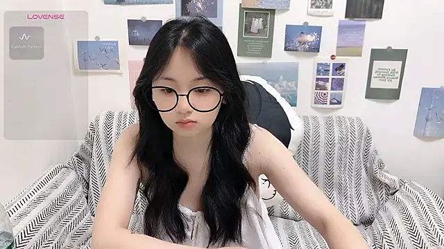 Snapshot of LiLiYbaby chatting on June 19, 2026, 6:51 am LiLiYbaby online show from June 19, 2026, 6:51 am