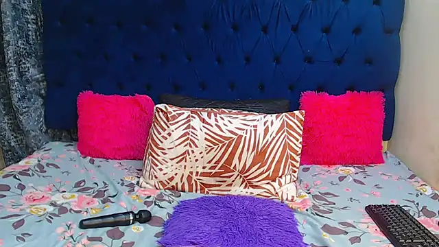 MelaninBear online show from September 24, 2025, 7:28 pm