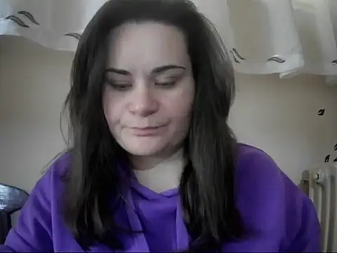 Snapshot of AalinnaK chatting on February 19, 2026, 12:01 pm AalinnaK online show from February 19, 2026, 12:01 pm