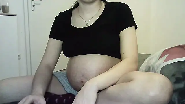 Ahotkittyxxx online show from January 13, 2026, 4:01 pm