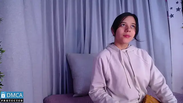 floriamANDjazmin online show from February 19, 2025, 2:55 am