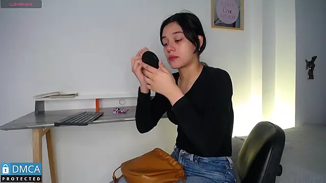 floriamANDjazmin online show from February 28, 2025, 3:04 am