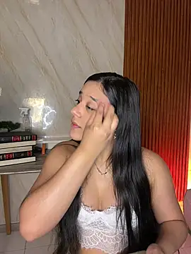 floriamANDjazmin online show from May 15, 2026, 6:48 pm