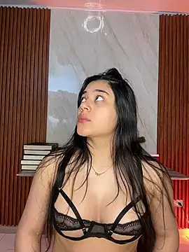 floriamANDjazmin online show from June 15, 2026, 6:54 pm