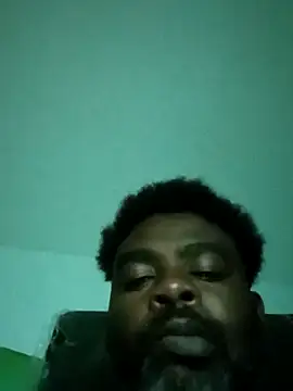 Snapshot of SLOWSTRO chatting on September 14, 2025, 12:21 am SLOWSTRO online show from September 14, 2025, 12:21 am