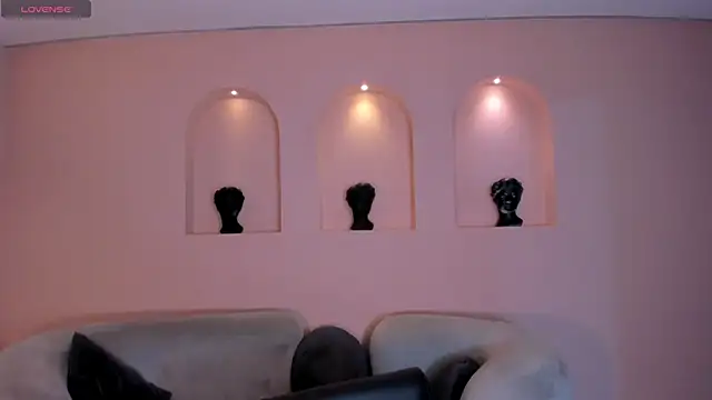 TaraLawrence online show from March 15, 2026, 4:07 am