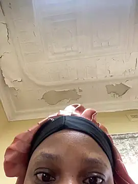 Snapshot of BeautyAuroa chatting on February 17, 2025, 8:26 pm BeautyAuroa online show from February 17, 2025, 8:26 pm