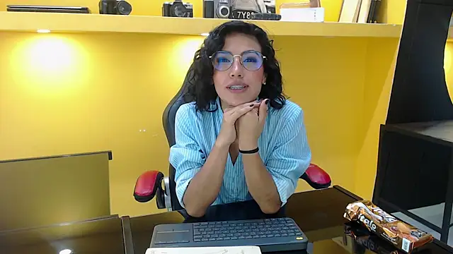 Snapshot of LeeThompson_ chatting on December 19, 2024, 8:23 pm LeeThompson  online show from December 19, 2024, 8:23 pm