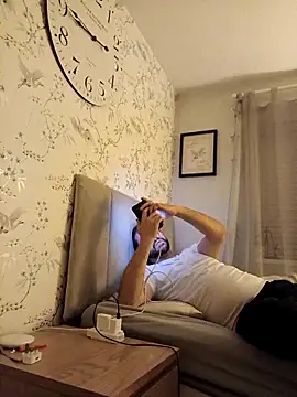 curiously-bi37 online show from October 4, 2025, 9:02 pm