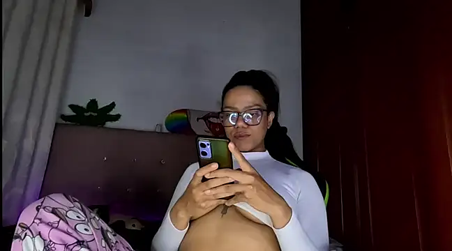 Ale xandra online show from February 4, 2025, 1:45 am