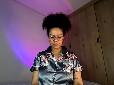 Ale xandra online show from April 25, 2026, 1:19 am