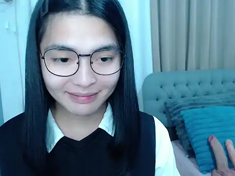 Snapshot of zhaviahale21 chatting on October 28, 2025, 2:53 pm zhaviahale21 online show from October 28, 2025, 2:53 pm